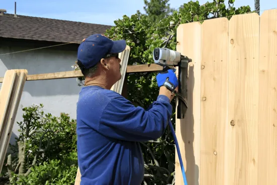 how much does a 6-foot privacy fence cost per foot