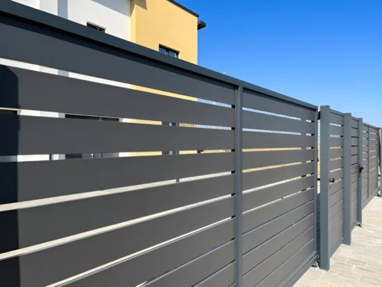 how much does a 6-foot privacy fence cost per foot