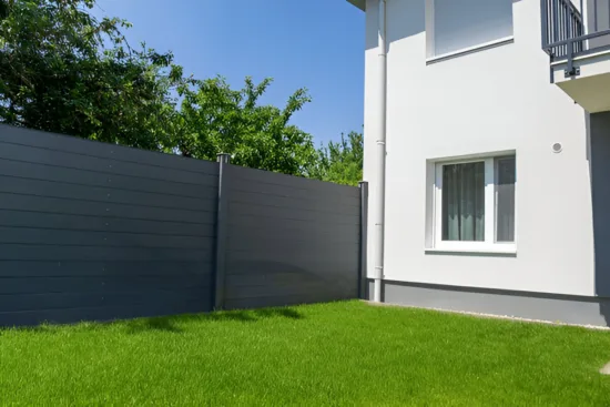 how much does a 6-foot privacy fence cost per foot